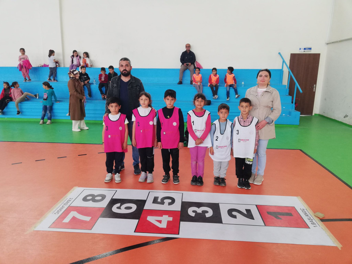 Aksaray’ın Eskil ilçesinde  Geleneksel Çocuk Oyunları oynanmaya devam ediyor